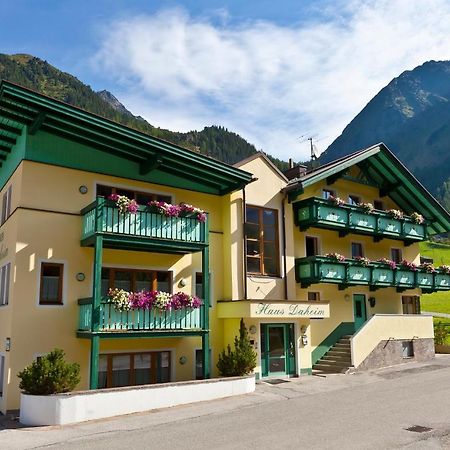 Ferienwohnungen Haus Daheim Лангенфельд Экстерьер фото