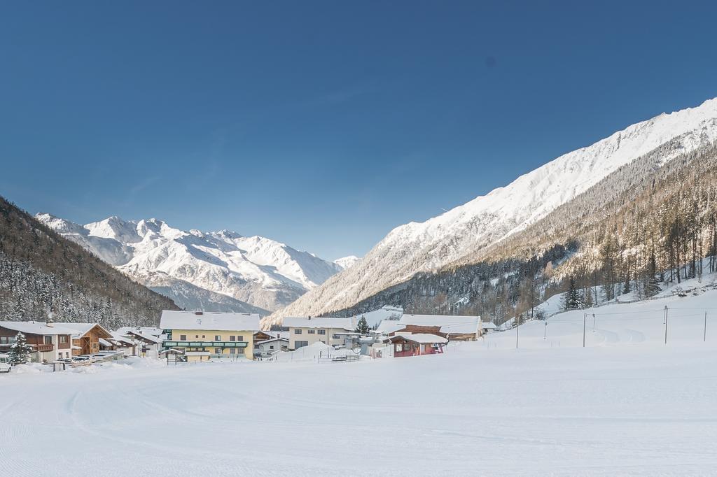 Ferienwohnungen Haus Daheim Лангенфельд Экстерьер фото